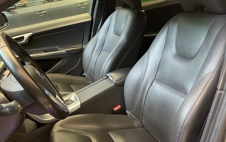 Volvo S60 Cross Country, 2016 год, 2 050 000 рублей, 16 фотография