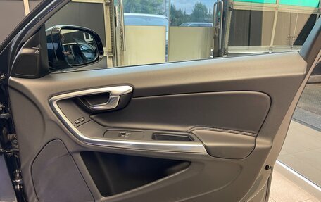 Volvo S60 Cross Country, 2016 год, 2 050 000 рублей, 17 фотография