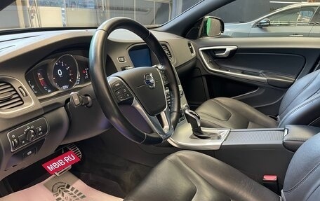 Volvo S60 Cross Country, 2016 год, 2 050 000 рублей, 11 фотография