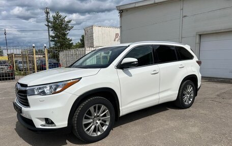 Toyota Highlander III, 2014 год, 2 499 000 рублей, 1 фотография
