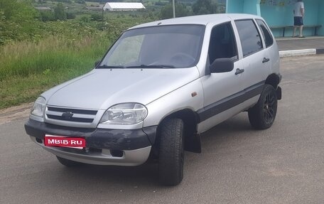 Chevrolet Niva I рестайлинг, 2005 год, 250 000 рублей, 1 фотография