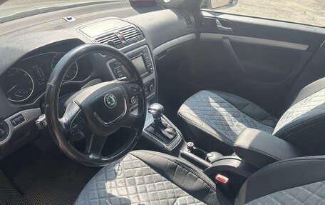 Skoda Octavia, 2011 год, 800 000 рублей, 9 фотография