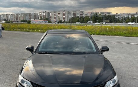 Toyota Camry, 2018 год, 2 900 000 рублей, 10 фотография