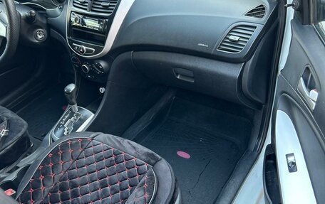 Hyundai Solaris II рестайлинг, 2012 год, 540 000 рублей, 9 фотография