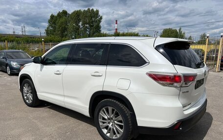 Toyota Highlander III, 2014 год, 2 499 000 рублей, 4 фотография