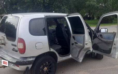 Chevrolet Niva I рестайлинг, 2005 год, 250 000 рублей, 5 фотография