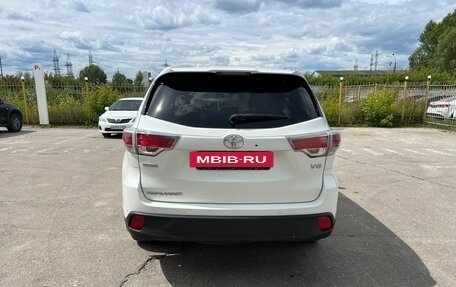 Toyota Highlander III, 2014 год, 2 499 000 рублей, 6 фотография