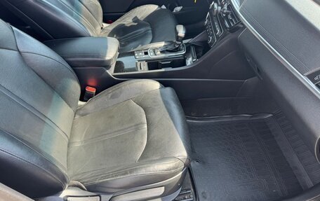 KIA Optima IV, 2017 год, 1 650 000 рублей, 15 фотография