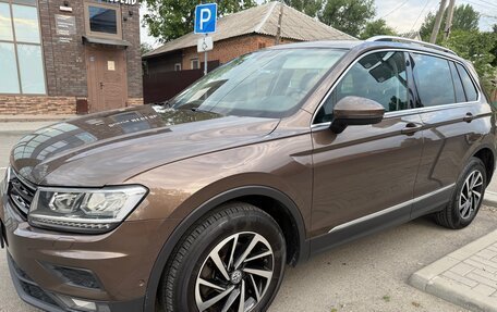 Volkswagen Tiguan II, 2018 год, 2 600 000 рублей, 5 фотография