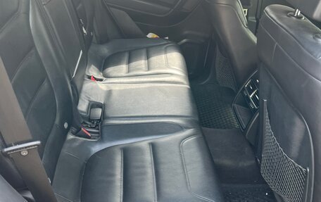 Volkswagen Touareg III, 2011 год, 1 350 000 рублей, 6 фотография