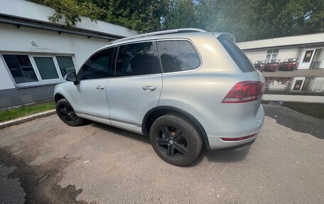 Volkswagen Touareg III, 2011 год, 1 350 000 рублей, 3 фотография