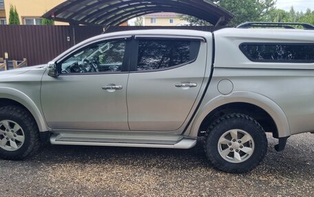 Mitsubishi L200 IV рестайлинг, 2017 год, 2 750 000 рублей, 2 фотография