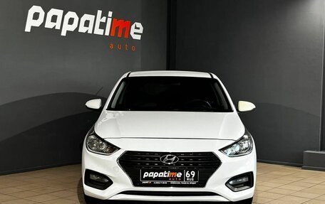 Hyundai Solaris II рестайлинг, 2017 год, 799 000 рублей, 2 фотография