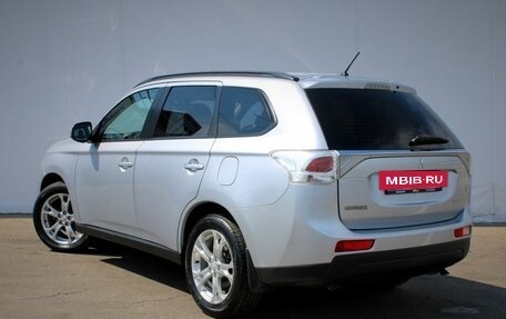 Mitsubishi Outlander III рестайлинг 3, 2013 год, 1 165 000 рублей, 7 фотография