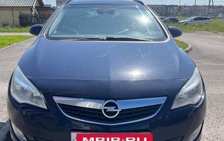 Opel Astra J, 2012 год, 720 000 рублей, 2 фотография