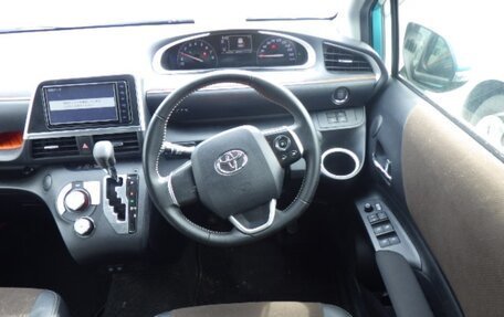 Toyota Sienta II, 2020 год, 1 600 000 рублей, 6 фотография