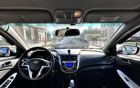 Hyundai Solaris II рестайлинг, 2013 год, 699 900 рублей, 30 фотография