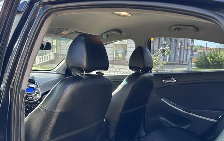 Hyundai Solaris II рестайлинг, 2013 год, 699 900 рублей, 33 фотография