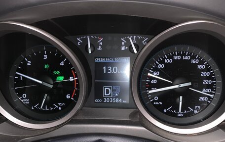 Toyota Land Cruiser 200, 2012 год, 3 380 000 рублей, 9 фотография