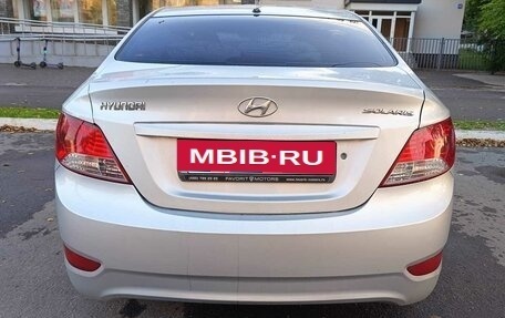 Hyundai Solaris II рестайлинг, 2011 год, 700 000 рублей, 5 фотография