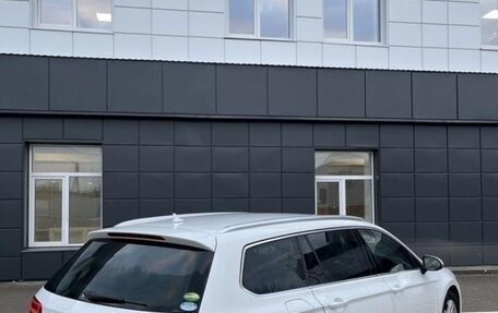Volkswagen Passat B8 рестайлинг, 2017 год, 1 600 000 рублей, 5 фотография