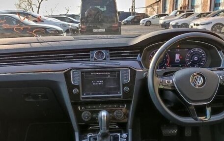 Volkswagen Passat B8 рестайлинг, 2017 год, 1 600 000 рублей, 13 фотография