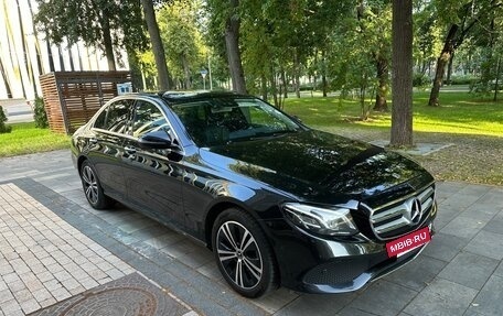 Mercedes-Benz E-Класс, 2019 год, 3 550 000 рублей, 3 фотография