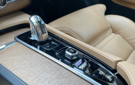 Volvo XC90 II рестайлинг, 2018 год, 4 300 000 рублей, 20 фотография