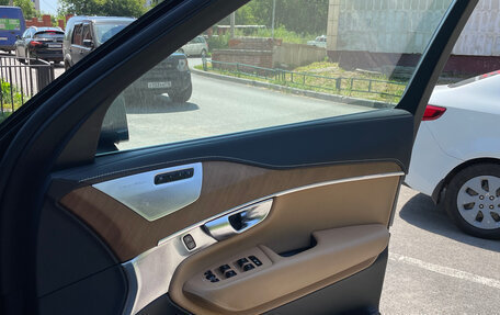 Volvo XC90 II рестайлинг, 2018 год, 4 300 000 рублей, 28 фотография