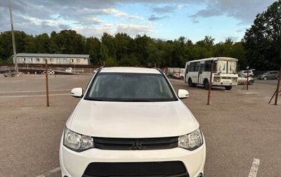 Mitsubishi Outlander III рестайлинг 3, 2014 год, 1 680 000 рублей, 1 фотография