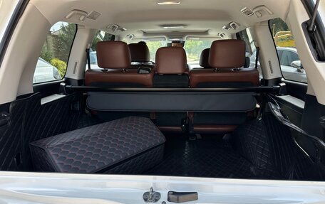 Toyota Land Cruiser 200, 2016 год, 7 200 000 рублей, 4 фотография