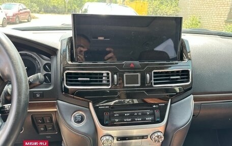 Toyota Land Cruiser 200, 2016 год, 7 200 000 рублей, 7 фотография