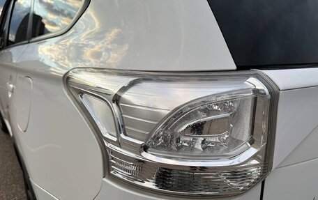 Mitsubishi Outlander III рестайлинг 3, 2014 год, 1 680 000 рублей, 17 фотография