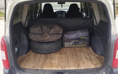 Toyota Probox I, 2009 год, 745 000 рублей, 2 фотография