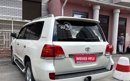 Toyota Land Cruiser 200, 2014 год, 5 130 000 рублей, 2 фотография