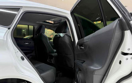 Toyota Venza, 2022 год, 2 640 999 рублей, 8 фотография