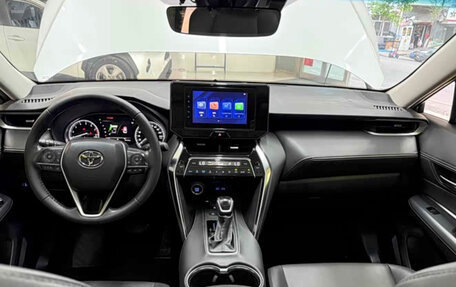 Toyota Venza, 2022 год, 2 640 999 рублей, 10 фотография