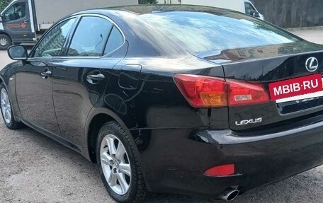 Lexus IS II рестайлинг 2, 2005 год, 1 350 000 рублей, 18 фотография