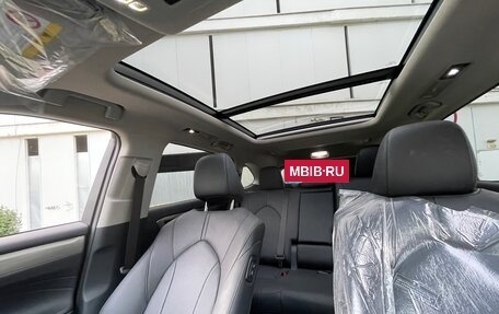Toyota Highlander, 2025 год, 4 930 000 рублей, 14 фотография