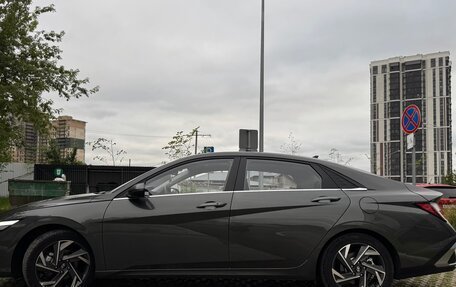 Hyundai Elantra, 2023 год, 1 990 000 рублей, 6 фотография