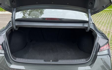 Hyundai Elantra, 2023 год, 1 990 000 рублей, 12 фотография