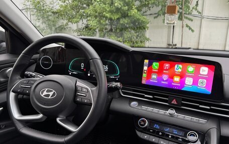 Hyundai Elantra, 2023 год, 1 990 000 рублей, 15 фотография