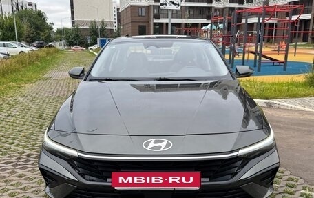 Hyundai Elantra, 2023 год, 1 990 000 рублей, 7 фотография