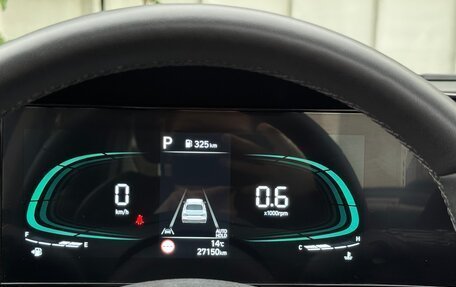 Hyundai Elantra, 2023 год, 1 990 000 рублей, 24 фотография