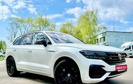 Volkswagen Touareg III, 2019 год, 9 800 000 рублей, 3 фотография