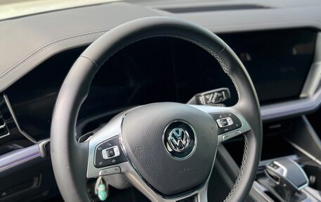 Volkswagen Touareg III, 2019 год, 9 800 000 рублей, 17 фотография