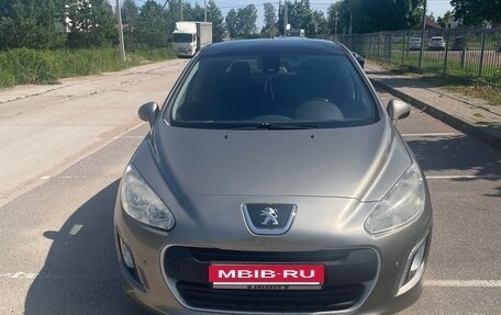 Peugeot 308 II, 2012 год, 560 000 рублей, 2 фотография