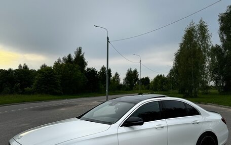 Mercedes-Benz E-Класс, 2017 год, 2 950 000 рублей, 3 фотография