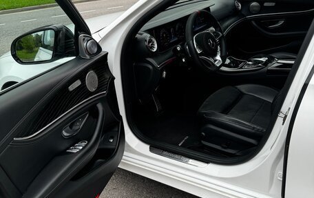 Mercedes-Benz E-Класс, 2017 год, 2 950 000 рублей, 15 фотография