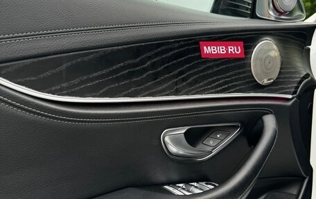 Mercedes-Benz E-Класс, 2017 год, 2 950 000 рублей, 21 фотография